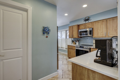 Lake House 22 Windjammer Court - Spring Specials - 3 bedroom Townhome near Harbour Town!, , on Atlantic Ocean - Hilton Head Island in South Carolina - Lakehouse Vacation Rental - Lake Home for rent on LakeHouseVacations.com