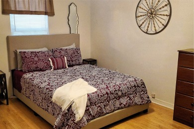 Lake House 24th Street Nestled in the heart of Gulfport, MS 