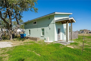 Lake House Hot tub! 10-minute drive to the beach and a short walk to the water s edge!, , on  in Texas - Lakehouse Vacation Rental - Lake Home for rent on LakeHouseVacations.com