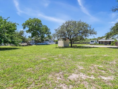 Lake House 2 bed 1 bath, huge yard, screened porch with ceiling fans, near the boat ramp, , on  in Texas - Lakehouse Vacation Rental - Lake Home for rent on LakeHouseVacations.com