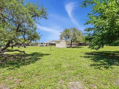 Lake House 2 bed 1 bath, huge yard, screened porch with ceiling fans, near the boat ramp, , on  in Texas - Lakehouse Vacation Rental - Lake Home for rent on LakeHouseVacations.com
