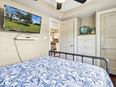 Lake House 2 bed 1 bath, huge yard, screened porch with ceiling fans, near the boat ramp, , on  in Texas - Lakehouse Vacation Rental - Lake Home for rent on LakeHouseVacations.com