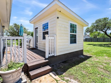 Lake House 2 bed 1 bath, huge yard, screened porch with ceiling fans, near the boat ramp, , on  in Texas - Lakehouse Vacation Rental - Lake Home for rent on LakeHouseVacations.com