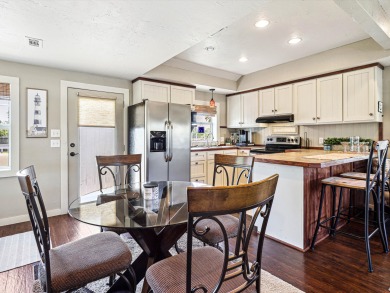 Lake House 2 bed 1 bath, huge yard, screened porch with ceiling fans, near the boat ramp, , on  in Texas - Lakehouse Vacation Rental - Lake Home for rent on LakeHouseVacations.com