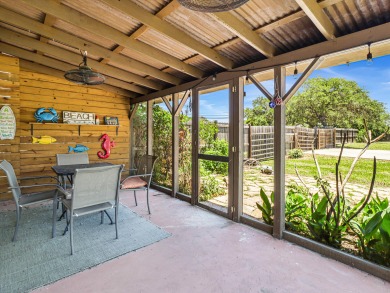 Lake House 2 bed 1 bath, huge yard, screened porch with ceiling fans, near the boat ramp, , on  in Texas - Lakehouse Vacation Rental - Lake Home for rent on LakeHouseVacations.com