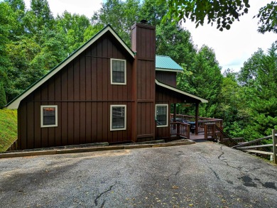 Lake House Intro Rate Hiking, biking, rafting, apple picking, and seeing the leaves, , on  in Georgia - Lakehouse Vacation Rental - Lake Home for rent on LakeHouseVacations.com