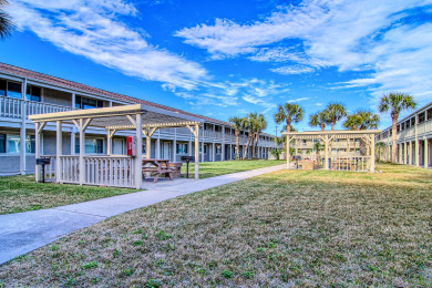 Lake House Located right by the large heated pool. Only a block to the beach!, , on  in Texas - Lakehouse Vacation Rental - Lake Home for rent on LakeHouseVacations.com