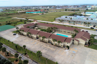 Lake House Located right by the large heated pool. Only a block to the beach!, , on  in Texas - Lakehouse Vacation Rental - Lake Home for rent on LakeHouseVacations.com