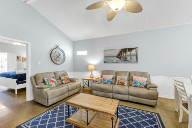 Lake House Beautifully furnished townhome, large community pool, , on  in Texas - Lakehouse Vacation Rental - Lake Home for rent on LakeHouseVacations.com
