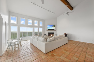 Lake House Beachfront, community pool & hot tub, EV charger!, , on  in Texas - Lakehouse Vacation Rental - Lake Home for rent on LakeHouseVacations.com