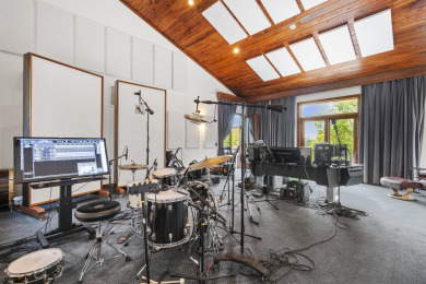 Lake House Above Nashville Sanctuary I Pool I Fire Pit I Studio, , on  in Tennessee - Lakehouse Vacation Rental - Lake Home for rent on LakeHouseVacations.com