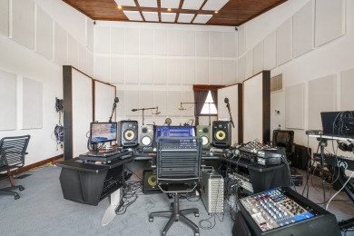 Lake House Above Nashville Sanctuary I Pool I Fire Pit I Studio, , on  in Tennessee - Lakehouse Vacation Rental - Lake Home for rent on LakeHouseVacations.com