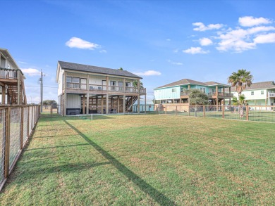 Lake House Hottub, Close to the Beach, Upgraded Furnishings, Fenced yard, BBQ Grill., , on  in Texas - Lakehouse Vacation Rental - Lake Home for rent on LakeHouseVacations.com