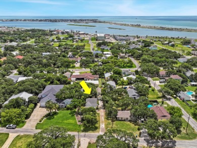 Lake House Charming Historic Beach House Walk to the Shore & Local Dining!, , on  in Texas - Lakehouse Vacation Rental - Lake Home for rent on LakeHouseVacations.com
