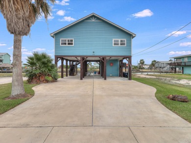 Lake House 2 Boat Slips, Huge Deck, Waterfront and Pet Friendly!, , on  in Texas - Lakehouse Vacation Rental - Lake Home for rent on LakeHouseVacations.com