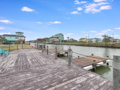 Lake House 2 Boat Slips, Huge Deck, Waterfront and Pet Friendly!, , on  in Texas - Lakehouse Vacation Rental - Lake Home for rent on LakeHouseVacations.com