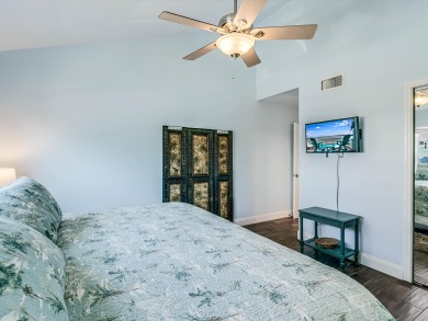 Lake House Waterfront, boat launch, swimming pool, lighted fishing pier & boat parking. , , on  in Texas - Lakehouse Vacation Rental - Lake Home for rent on LakeHouseVacations.com