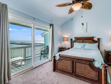 Lake House Waterfront, boat launch, swimming pool, lighted fishing pier & boat parking. , , on  in Texas - Lakehouse Vacation Rental - Lake Home for rent on LakeHouseVacations.com