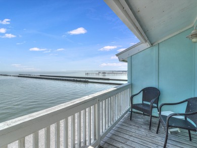 Lake House Waterfront, boat launch, swimming pool, lighted fishing pier & boat parking. , , on  in Texas - Lakehouse Vacation Rental - Lake Home for rent on LakeHouseVacations.com
