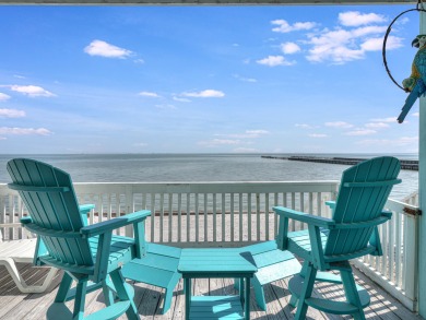 Lake House Waterfront, boat launch, swimming pool, lighted fishing pier & boat parking. , , on  in Texas - Lakehouse Vacation Rental - Lake Home for rent on LakeHouseVacations.com