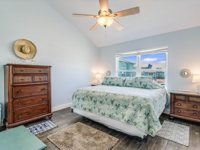 Lake House Waterfront, boat launch, swimming pool, lighted fishing pier & boat parking. , , on  in Texas - Lakehouse Vacation Rental - Lake Home for rent on LakeHouseVacations.com