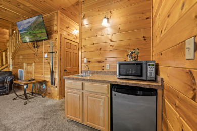 Lake House Mountain Paws Smoky Mountain Escape Views in Pigeon Forge!, , on  in Tennessee - Lakehouse Vacation Rental - Lake Home for rent on LakeHouseVacations.com