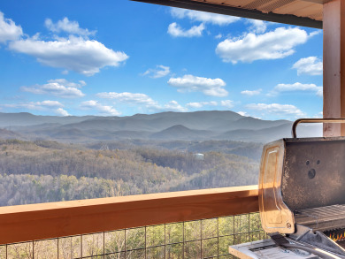 Lake House Twist & Shout - 5 BR Cabin with Game Room & Mountain Views!, , on  in Tennessee - Lakehouse Vacation Rental - Lake Home for rent on LakeHouseVacations.com