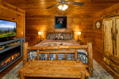 Lake House Romantic Value Cabin - Pool Table, Hot Tub, , on  in Tennessee - Lakehouse Vacation Rental - Lake Home for rent on LakeHouseVacations.com
