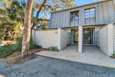 Lake House Relaxing Oceanfront Escape w 2 Bedrooms & Fenced-in Backyard , , on  in South Carolina - Lakehouse Vacation Rental - Lake Home for rent on LakeHouseVacations.com