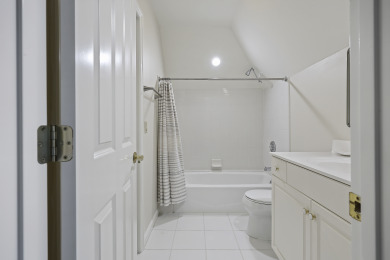 Lake House Luxurious 4-bedroom retreat with Private Pool in Sea Pines, , on  in South Carolina - Lakehouse Vacation Rental - Lake Home for rent on LakeHouseVacations.com