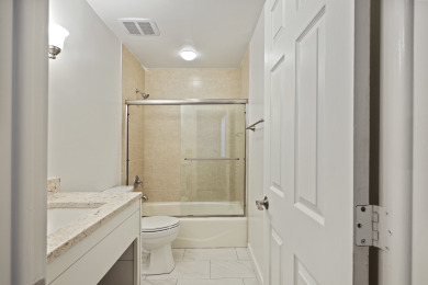 Lake House Updated and fresh Harbour Town villa, only minutes from shopping and dining!, , on  in South Carolina - Lakehouse Vacation Rental - Lake Home for rent on LakeHouseVacations.com