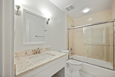 Lake House Updated and fresh Harbour Town villa, only minutes from shopping and dining!, , on  in South Carolina - Lakehouse Vacation Rental - Lake Home for rent on LakeHouseVacations.com