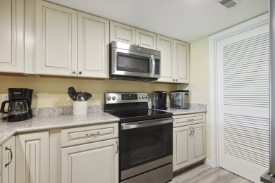 Lake House 2-bedroom Golf View Villa located in Sea Pines, , on  in South Carolina - Lakehouse Vacation Rental - Lake Home for rent on LakeHouseVacations.com