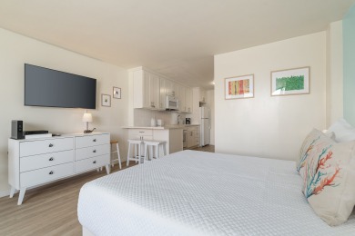 Lake House Chic Waikiki condo! Full kitchen, citymountain views, Wi-Fi, close to beach!, , on  in Hawaii - Lakehouse Vacation Rental - Lake Home for rent on LakeHouseVacations.com