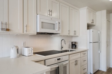 Lake House Chic Waikiki condo! Full kitchen, citymountain views, Wi-Fi, close to beach!, , on  in Hawaii - Lakehouse Vacation Rental - Lake Home for rent on LakeHouseVacations.com
