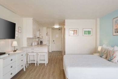 Lake House Chic Waikiki condo! Full kitchen, citymountain views, Wi-Fi, close to beach!, , on  in Hawaii - Lakehouse Vacation Rental - Lake Home for rent on LakeHouseVacations.com