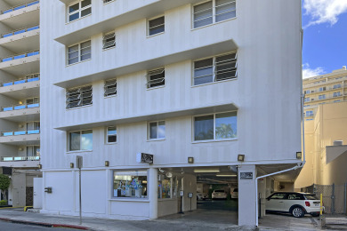 Lake House Gorgeously Renovated Suite 2 Blocks from Beach in Heart of Waikiki! Parking!, , on  in Hawaii - Lakehouse Vacation Rental - Lake Home for rent on LakeHouseVacations.com