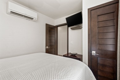 Lake House Cozy suite just 1 block from beautiful Waikiki Beach! FREE parking nearby!, , on  in Hawaii - Lakehouse Vacation Rental - Lake Home for rent on LakeHouseVacations.com