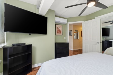 Lake House 2-Bedroom Suite Close to Beach in Heart of Waikiki! Parking nearby, AC, Wi-Fi, , on  in Hawaii - Lakehouse Vacation Rental - Lake Home for rent on LakeHouseVacations.com