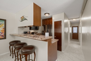 Lake House Corner Unit 1 Block to Beach in Heart of Waikiki! FREE Parking & Wi-Fi, AC!, , on  in Hawaii - Lakehouse Vacation Rental - Lake Home for rent on LakeHouseVacations.com