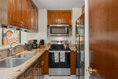 Lake House Corner Unit 1 Block to Beach in Heart of Waikiki! FREE Parking & Wi-Fi, AC!, , on  in Hawaii - Lakehouse Vacation Rental - Lake Home for rent on LakeHouseVacations.com