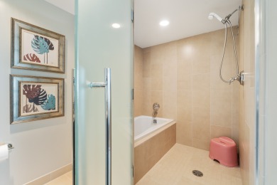 Lake House Luxury suite overlooking Waikiki skyline with Ocean View, FREE Parking!, , on  in Hawaii - Lakehouse Vacation Rental - Lake Home for rent on LakeHouseVacations.com
