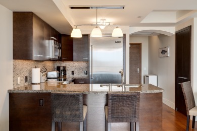 Lake House Luxury suite overlooking Waikiki skyline with Ocean View, FREE Parking!, , on  in Hawaii - Lakehouse Vacation Rental - Lake Home for rent on LakeHouseVacations.com