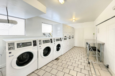 Lake House Fully Renovated Corner Unit a Block to Waikiki Beach! Parking, AC, Wi-Fi, , on  in Hawaii - Lakehouse Vacation Rental - Lake Home for rent on LakeHouseVacations.com