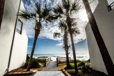 Lake House Complete upgrade Gulf Front luxury 1 bedroom 1 bath sleeps four, , on  in Florida - Lakehouse Vacation Rental - Lake Home for rent on LakeHouseVacations.com