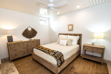 Lake House Complete upgrade Gulf Front luxury 1 bedroom 1 bath sleeps four, , on  in Florida - Lakehouse Vacation Rental - Lake Home for rent on LakeHouseVacations.com