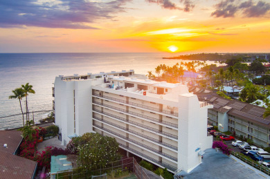 Lake House Kona Alii#211 Beautiful 2nd Flr corner condo w Elevators, Heart of downtown, , on  in Hawaii - Lakehouse Vacation Rental - Lake Home for rent on LakeHouseVacations.com