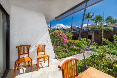 Lake House Casa De Emdeko 134 Stunning High End Remodeled Grnd Flr condo close to beach, , on  in Hawaii - Lakehouse Vacation Rental - Lake Home for rent on LakeHouseVacations.com