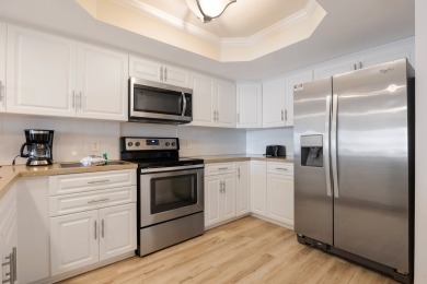 Lake House One Bedroom 1 12 Bath Madeira Place #211, , on  in Florida - Lakehouse Vacation Rental - Lake Home for rent on LakeHouseVacations.com