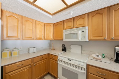Lake House 3b 2b Direct Beach Front Top Floor Corner, , on  in Florida - Lakehouse Vacation Rental - Lake Home for rent on LakeHouseVacations.com